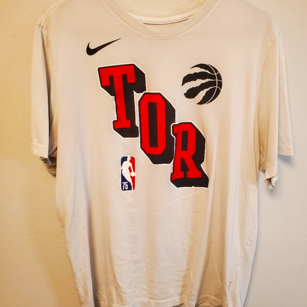 Nike Toronto Raptors Large Shirt